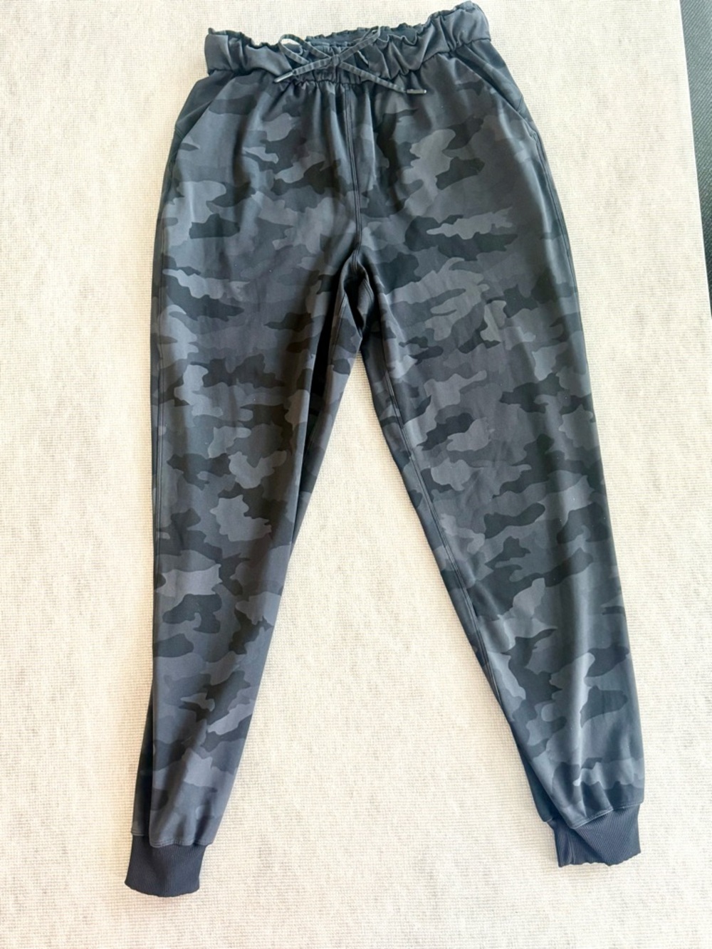 Lululemon Dance Studio Jogger Camo Black Gray Size 6 High Rise Athleisure Pants